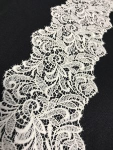 チュールレース