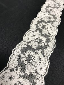 チュールレース